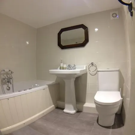 Holiday home Green Cottage, On Langcliffe Village Green Settle